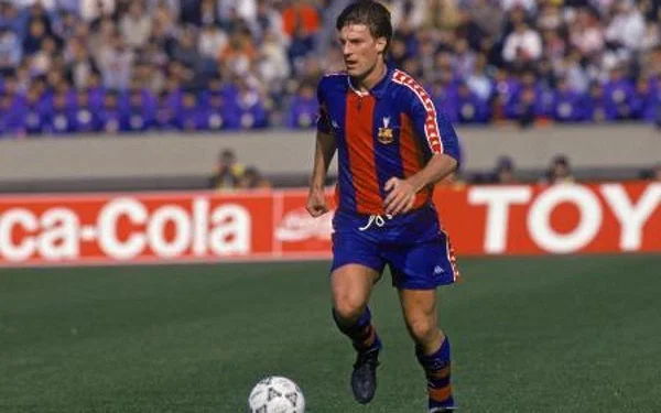 Michael Laudrup cũng là cầu thủ xuất sắc nhất Barcelona từng có