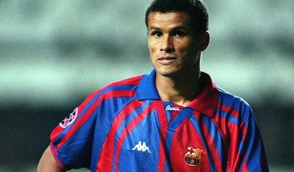 Rivaldo - Cầu thủ xuất sắc nhất năm 1999 do FIFA bình chọn