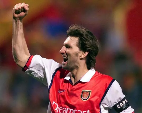 Tony Adams có nhiều thành tích đáng nể