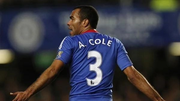 Ashley Cole đã làm nên tên tuổi của mình ngay tại The Blues