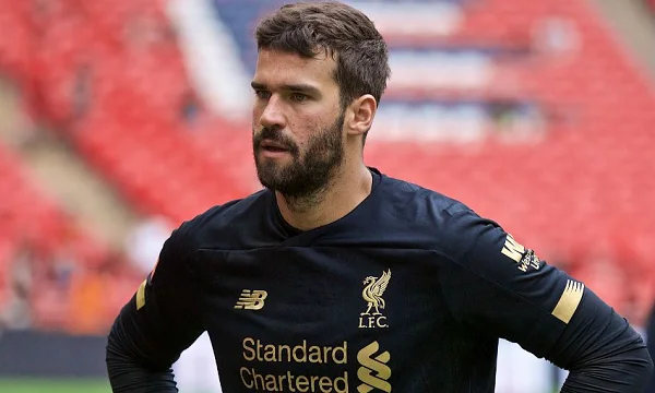 Alisson Becker - thủ môn trong đội hình xuất sắc nhất Liverpool