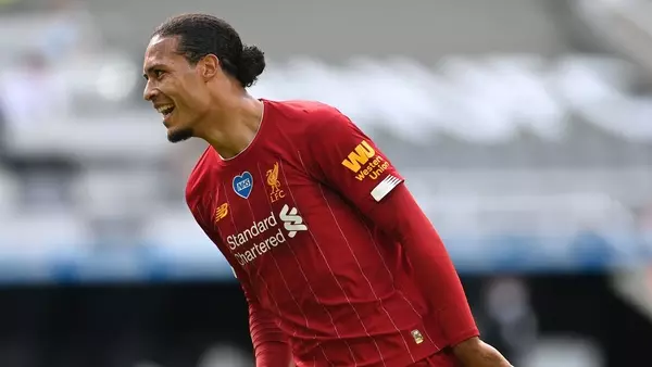 Virgil van Dijk đang chơi cho Liverpool