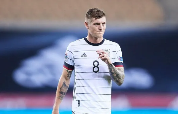 Tiền vệ Toni Kroos