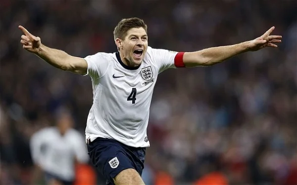 Top tiền vệ hay nhất World Cup: Gerrard